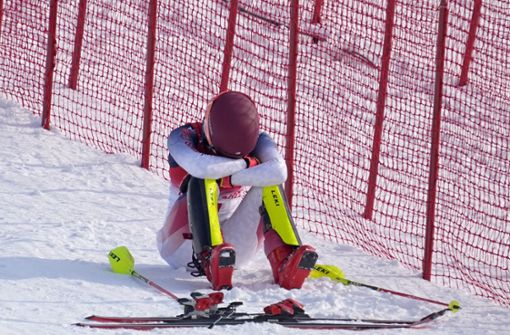 Topfavoritin Mikaela Schiffrin schied auch beim Slalom aus. Foto: dpa/Robert F. Bukaty