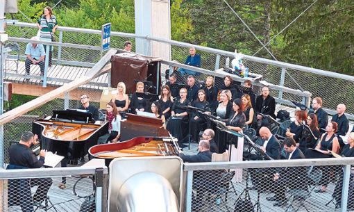 Petite ­messe solennelle: Ein Gipfelerlebnis war 2018 das Konzert im Rahmen des Rossini-Festivals auf dem Turm des Baumwipfelpfades auf dem Sommerberg. Foto: Archiv/Bechtle