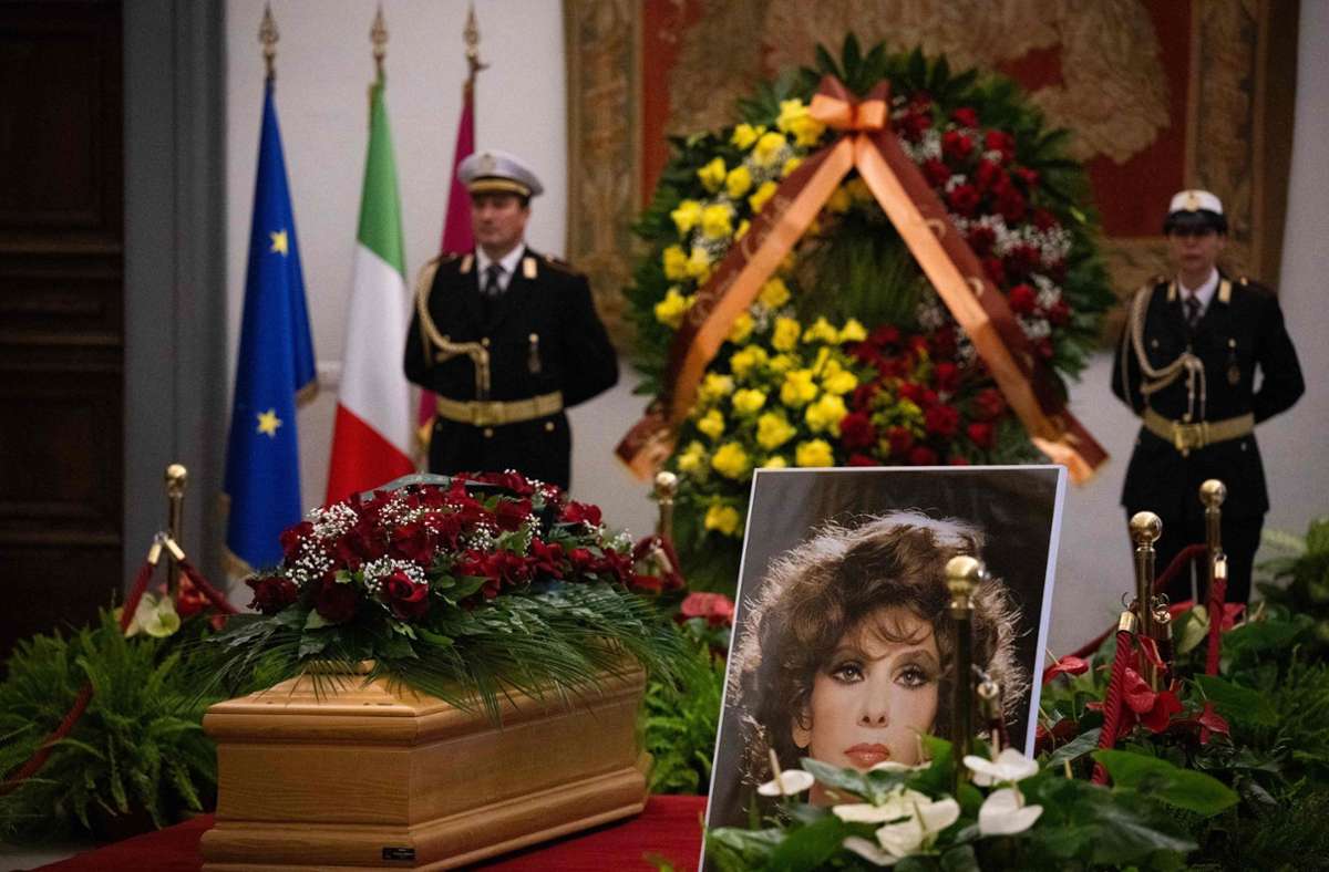 Gina Lollobrigida: Emotionale Trauerfeier für die Schauspielerin in Rom