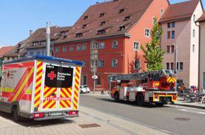 Während des Feuerwehreinsatzes blieb die Hauptstraße in Rottweil gesperrt. Foto: Günther
