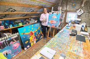 In ihrem Atelier lässt Stefanie Mörk ihrer Kreativität freien Lauf. Foto: Menzler