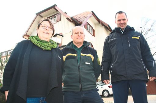 Neue Chefin in der Villa Poppe:  Susanne Kaulfuß, ihr Stellvertreter Björn Uerpmann (Mitte) und Reinhard Geiser.  Foto: Rath Foto: Schwarzwälder Bote