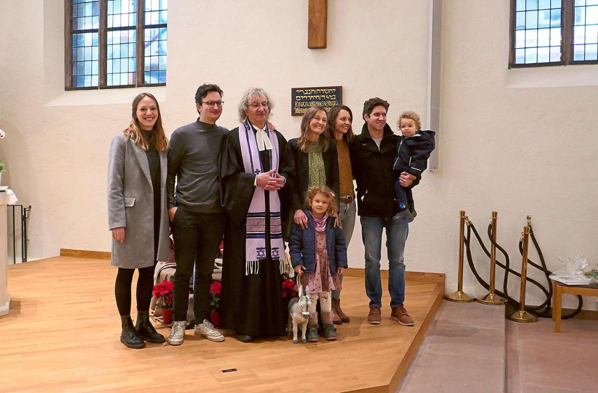 Die Familie Strohhäcker in der Stadtkirche beim Abschiedsgottesdienst. Foto: Günther