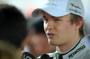 MercedesGP-Fahrer Nico Rosberg hält seinem Rennstall weiterhin die Treue. Foto: DPA