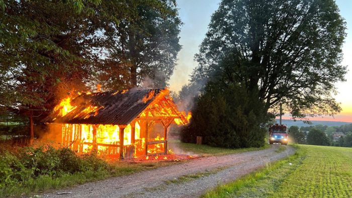 Feuerwehr verhindert einen Waldbrand