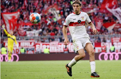 Borna Sosa ist einer von mehreren VfB-Spielern, die im Endspurt gesperrt fehlen könnten. Foto: Pressefoto Baumann/Julia Rahn