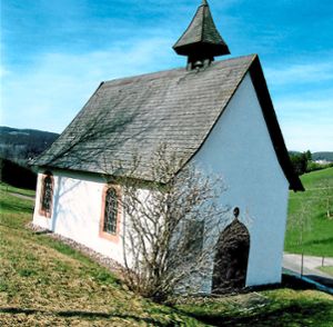 Die Glocke der Wendelinskapelle am Hohnen in Nußbach wurde im Jahr 1823 von Josef Schneider in Straßburg gegossen. Fotos: Volk Foto: Schwarzwälder Bote
