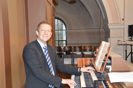 Ruben Johannes Sturm an der Walcker-Orgel Foto: Anton Foto: Schwarzwälder-Bote
