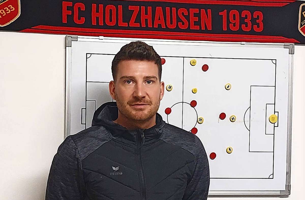 Pascal Reinhardt bleibt dem FC Holzhausen erhalten. Foto: Herbert Hug