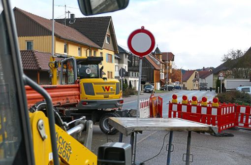 Seit Mittwoch gibt es in Bochingen kein Durchkommen mehr. Foto: Reimer
