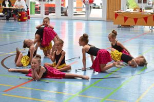 Die Jüngsten der TTSG Niedereschach bereichern das Programm mit einem  Tanz. Foto: Bantle Foto: Schwarzwälder Bote