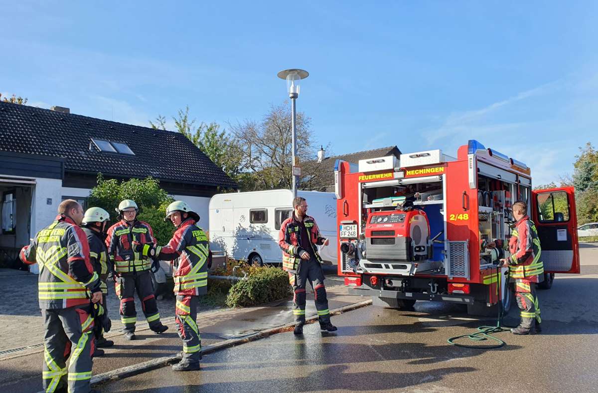 Feuerwehr Hechingen im Einsatz: Garagenbrand in Bechtoldsweiler verläuft glimpflich