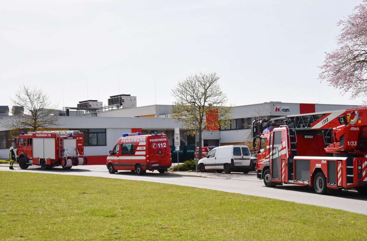 Die Feuerwehr Sulgen war am Mittwochnachmittag bei Herzog/hGears im Brambach im Einsatz. Foto: Wegner