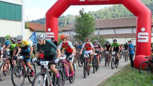 Nill-Bergrennen und Dorfhock in Fischerbach ein Erfolg