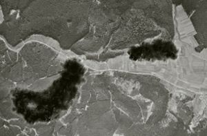 Die Nato-Pipeline in Bodelshausen bei Tübingen wurde auf den Luftbildern aus 1968 geschwärzt. Ein noch spektakuläreres Beispiel zeigt die Fotostrecke. Foto: Landesarchiv/StAL-EL68IX-17903