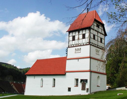 Bedarf der Renovierung: der Turm der   Alten  Friedhofskirche St. Peter und Paul in Nusplingen. Foto: Archiv Foto: Schwarzwälder Bote