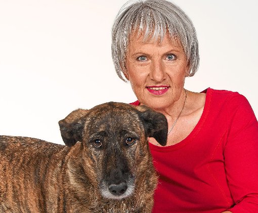 Ist im Gespräch mit Tieren ganz Ohr: Ingrid Rose Fröhling, die Tierkommunikatorin.   Foto: Fröhling Foto: Schwarzwälder-Bote