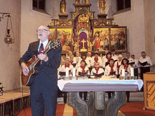 Der Chorleiter des Wolterdinger Kirchenchors, Walter Köhler, freut sich auf die Probenarbeit.  Foto: Reichart Foto: Schwarzwälder-Bote