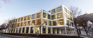 Der ganze Stolz der Volksbank Albstadt: das neue Verwaltungsgebäude am Ebinger Europaplatz.Foto: Volksbank Foto: Schwarzwälder Bote