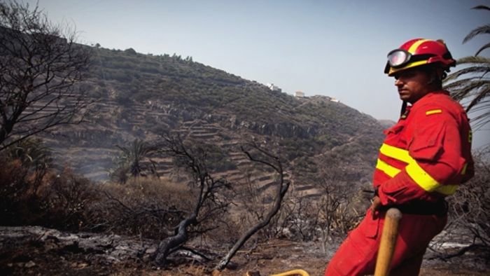 Waldbrand bedroht Ferienort auf La Gomera