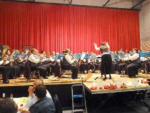 Tolles Engagement: der Musikverein Stetten unter der neuen Leitung, der  Dirigentin Ana Stankovic Fotos: Derix-Kessler Foto: Schwarzwälder-Bote