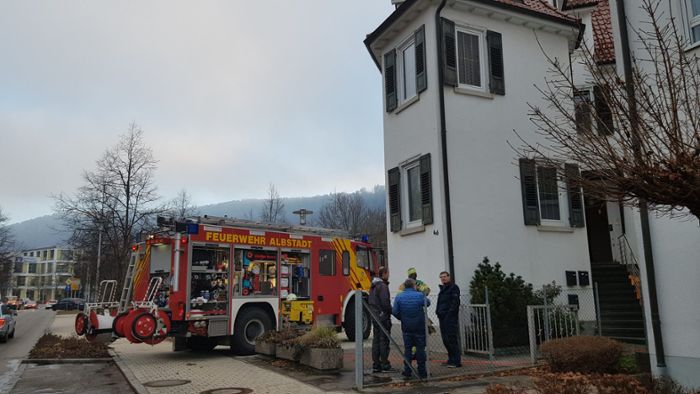 Feuerwehr am Morgen in Albstadt im Einsatz